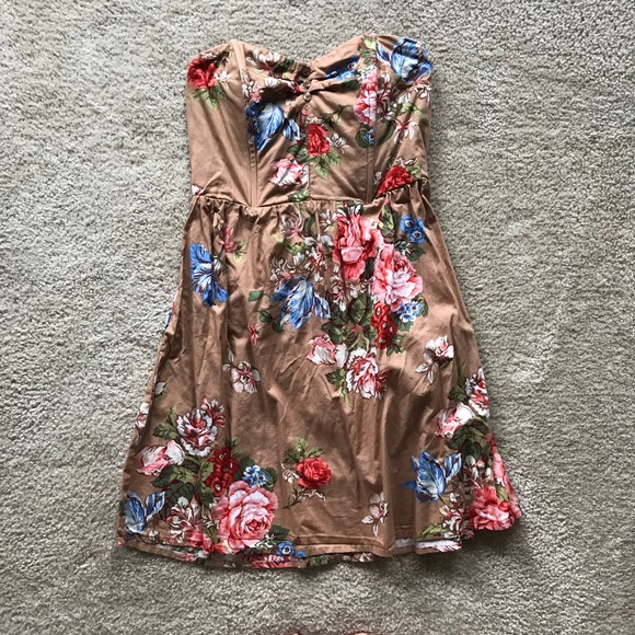 Strapless floral dress - Picture 1 of 5